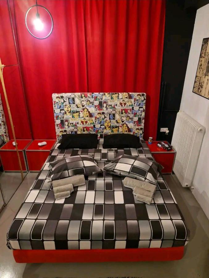 Athens Comic House Apartment ภายนอก รูปภาพ